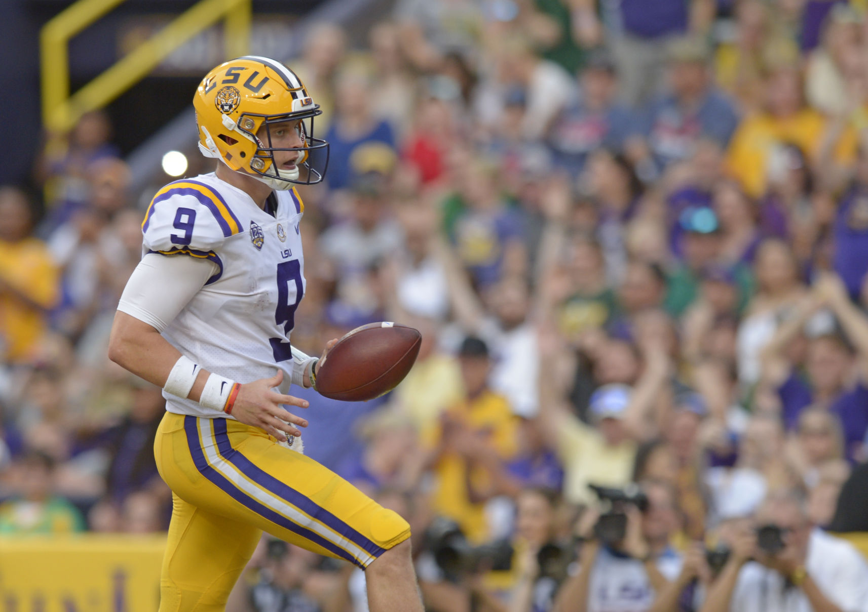lsuslufootball.090918_HS_2109